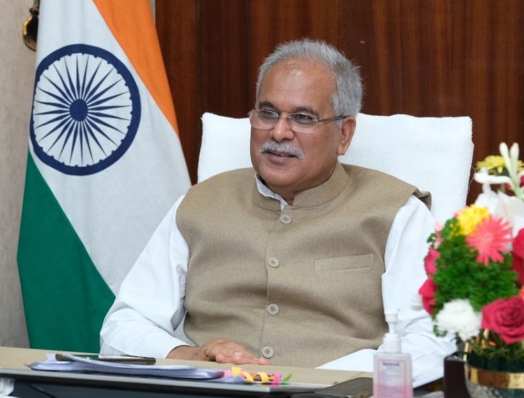 मुख्यमंत्री की घोषणाओं और निर्देशों के अनुरूप कार्य शीघ्र पूर्ण करने के निर्देश
