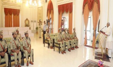 पुलिस सेवा आम नागरिकों के विश्वास की कसौटी : राज्यपाल  पटेल