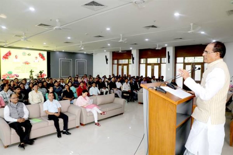 शासकीय सेवा में चयन जीवन का दुर्लभ और सौभाग्यशाली क्षण : मुख्यमंत्री  