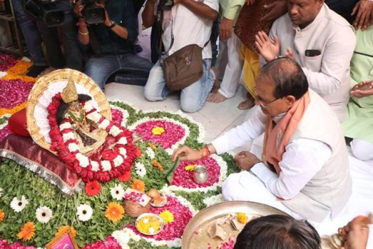 मुख्यमंत्री चौहान भक्त शिरोमणि माता कर्मा जयंती कार्यक्रम में शामिल हुए