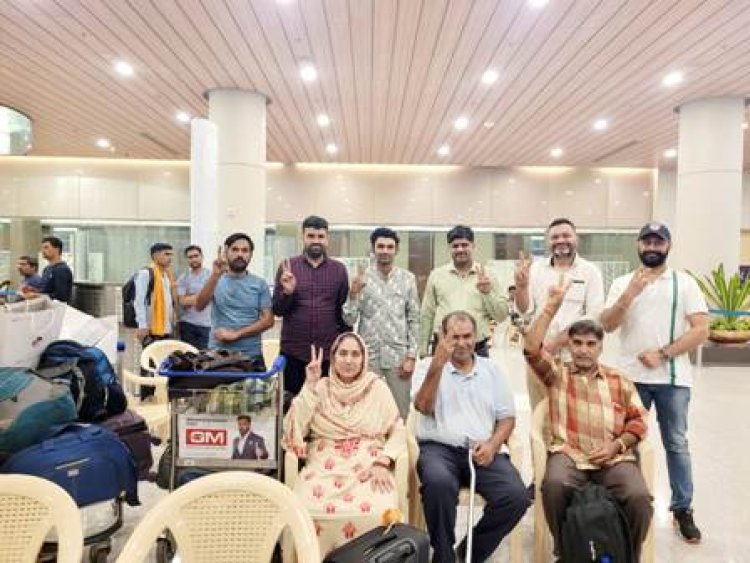 जेद्दा से फ़्लाइट मुंबई पहुँची राजस्थान के 9 प्रवासी सकुशल लौटे अपने देश