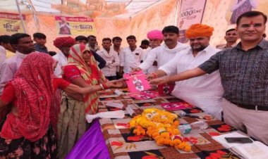 बीज निगम अध्यक्ष ने भीलवाड़ा में महंगाई राहत कैम्पों का किया निरीक्षण