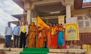 प्रदेश की खुशहाली के लिए मंदिरों में फहराई गई पीली ध्वजाएं