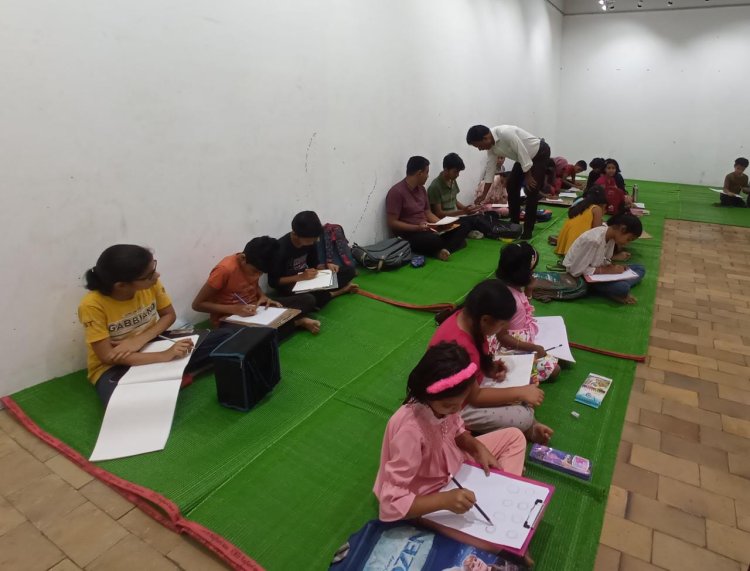 रज़ा फाउंडेशन ने आयोजित किया कथक नृत्य एवं चित्रकला कार्यशाला...