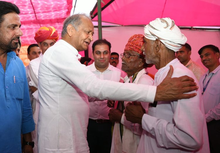 महंगाई राहत शिविरों से आमजन को मिल रही राहत : मुख्यमंत्री