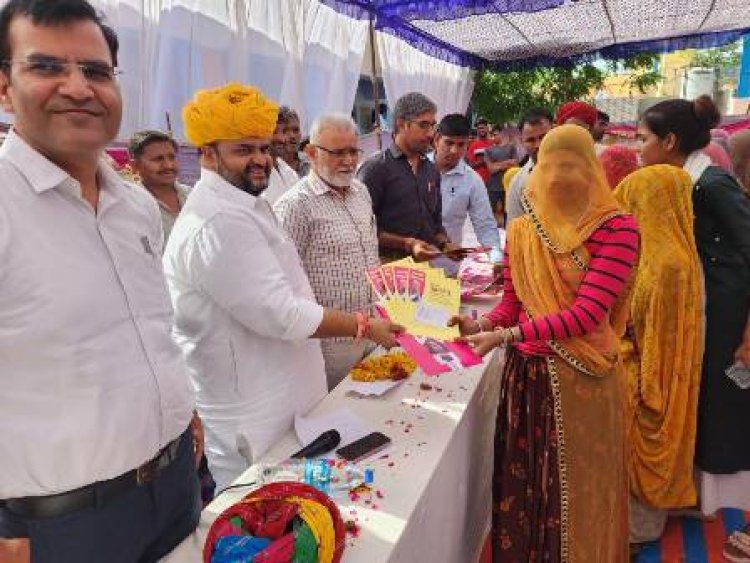 बीज निगम अध्यक्ष ने भीलवाड़ा में लाभार्थियों को सौंपे मुख्यमंत्री गारंटी कार्ड