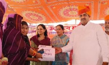 महंगाई राहत कैम्पों में लाभार्थियों को योजनाओं का भरपूर मिल रहा लाभ: अल्पसंख्यक मामलात मंत्री