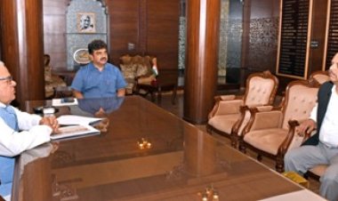 प्रधान मुख्य आयकर आयुक्त की राज्यपाल से शिष्टाचार भेंट