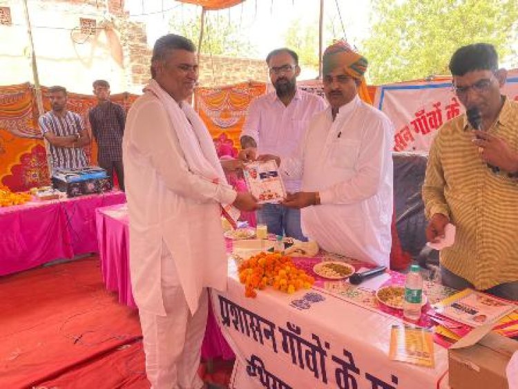 अल्पसंख्यक मामलात मंत्री ने जैसलमेर जिले में महंगाई राहत कैंप का निरीक्षण कर बांटे मुख्यमंत्री गारंटी कार्ड