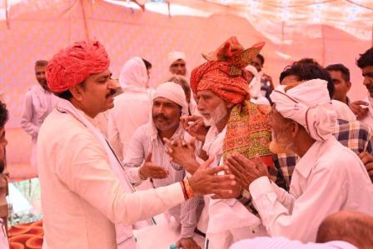 सामाजिक न्याय एवं अधिकारिता मंत्री ने अलवर जिले में किया महंगाई राहत कैम्पों का अवलोकन