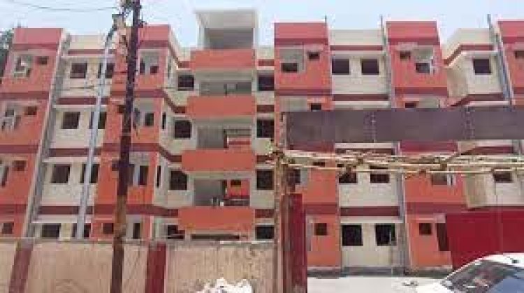 अतीक के कब्जे से छुड़वाई जमीन पर बने फ्लैट गरीबों को सौंपे, बोले-10 लाख लोगों को जल्द नए घर मिलेंगे