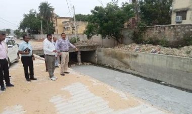 हैरिटेज निगम आयुक्त ने शहर के विकास कार्यों, साफ सफाई व राष्ट्रीय स्वच्छ वायु के कार्यों का किया औचक निरीक्षण