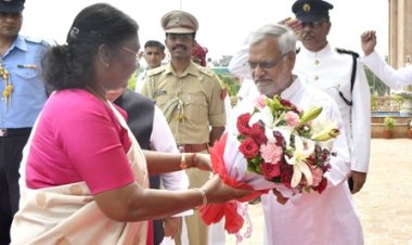 विधानसभा पहुँचने पर राष्ट्रपति का स्वागत