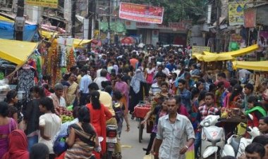 त्योहारी सीजन में 25% अधिक कारोबार का अनुमान, बाजार को लगेंगे पंख, 2 