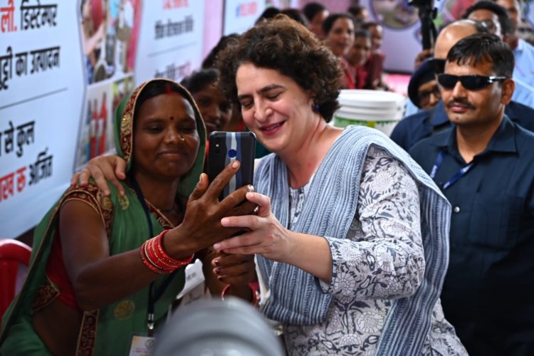 छत्तीसगढ़ सरकार द्वारा दी गई राहत से महंगाई से निपटने में महिलाओं को मिली मदद: प्रियंका गांधी