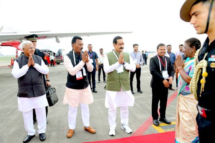 राष्ट्रपति द्रौपदी मुर्मु को दी गई भावभीनी विदाई