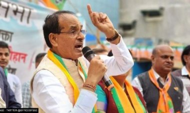 पन्ना में बोले शिवराज, कहा-दिग्विजय सिंह ने कमलनाथ का कुर्ता फाड़ दिया