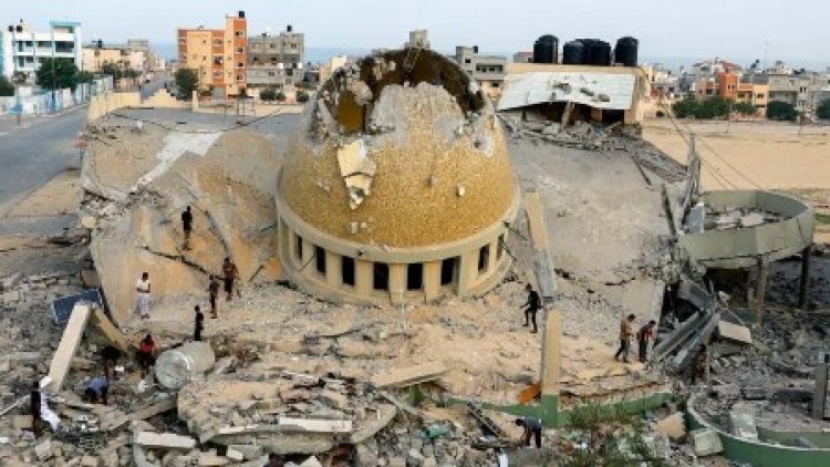 गाजा में इजरायल ने रातभर बरसाए बम, हमास के ठिकानों को तबाह किया 