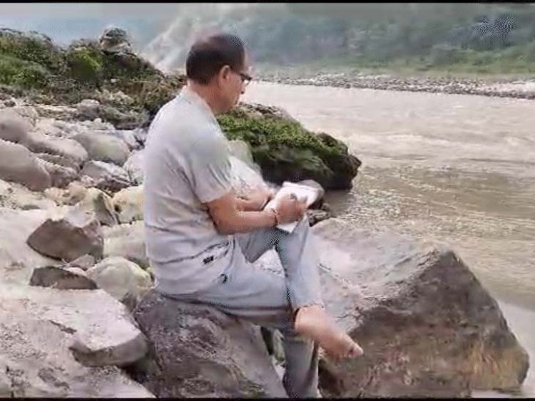 गंगा किनारे पहुंचे शिवराज, लिखा- आज मुलाकात और चिंतन करूंगा