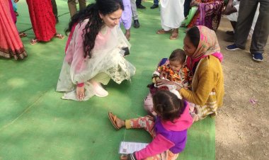 शासन की योजनाओं के माध्यम से विकास की मुख्य धारा से जुड़ें - डॉ. सलोनी सिडाना 