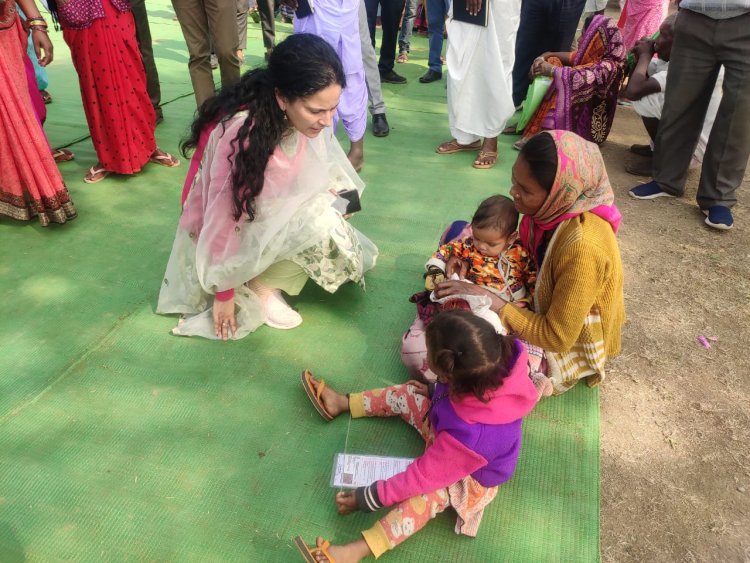 शासन की योजनाओं के माध्यम से विकास की मुख्य धारा से जुड़ें - डॉ. सलोनी सिडाना 