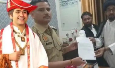 अली पर विवादित टिप्पणी कर फंसे बाबा धीरेन्द्र शास्त्री, मांगी माफी, लखनऊ कोतवाली में शिकायत