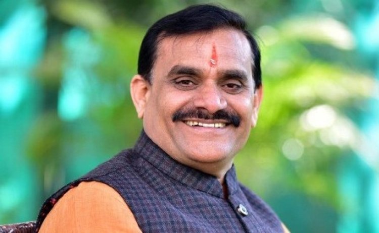 खजुराहो सीट से सपा प्रत्याशी का नामांकन निरस्त, बीडी शर्मा की राह आसान