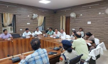 फील्ड अधिकारी आमजन की सुविधाओं से जुड़े विकास कार्यों की सतत मॉनिटरिंग करें-हीरालाल नागर