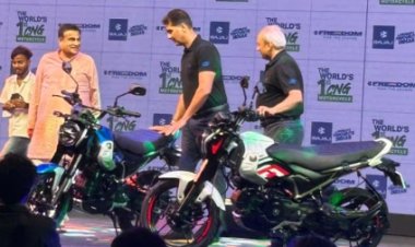 बजाज ने लांच की दुनिया की पहली पेट्रोल+सीएजी से चलने वाली मोटरसाइकिल, जानिए क्या है कीमत और कितना देगी माइलेज