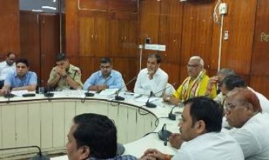 जिला प्रभारी मंत्री की अध्यक्षता में बजट घोषणा 2024-25 समयबद्ध क्रियान्विति की समीक्षा बैठक आयोजित 