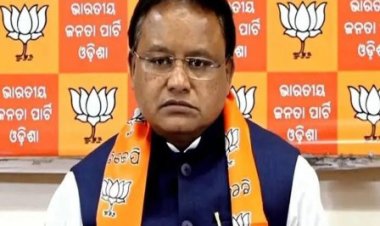 ମୁଖ୍ୟମନ୍ତ୍ରୀ ମୋହନ ଚରଣ ମଜୀ ଲୋକ ସେବା ଭବନରେ ଗୃହ ଓ ନଗର ଉନ୍ନୟନ ବିଭାଗର କାର୍ଯ୍ୟକ୍ରମ ସମୀକ୍ଷା କରିଥିଲେ।