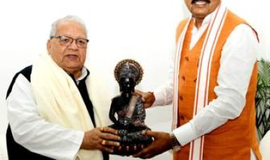 राज्यपाल मिश्र से उत्तरप्रदेश के उपमुख्यमंत्री ने की शिष्टाचार भेंट