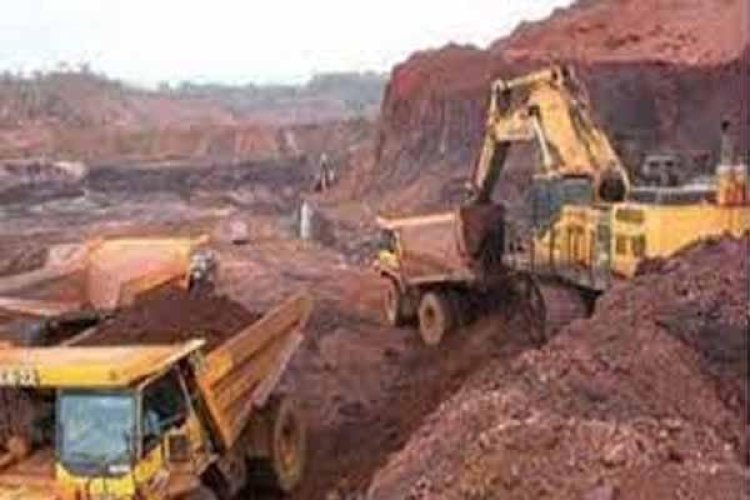 डूंगरपुर के दो खानधारकों को 19 करोड़ 68 लाख रुपये से अधिक के शास्ति नोटिस जारी