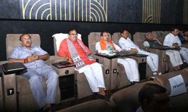 CM भजनलाल ने देखी ’स्वातंत्र्य वीर सावरकर’ फिल्म, कहा- वीर सावरकर का जीवन हमारे लिए प्रेरणापुंज