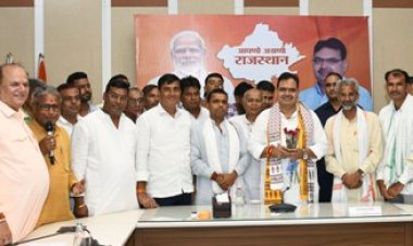 हवाई मार्ग से अयोध्या दर्शन के लिए जा रही मेधावी छात्राएं, सीएम भजनलाल ने दिया आशीर्वाद