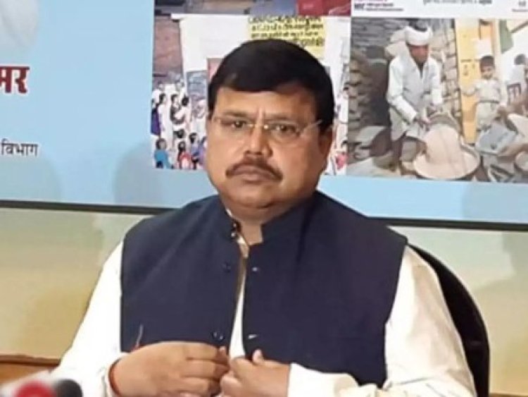 उपभोक्ता संतुष्टि और बिजली बिल वसूली साथ-साथ करें: ऊर्जा मंत्री तोमर