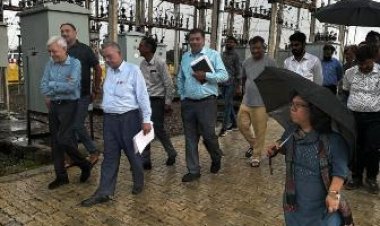 खेत में सोलर पावर प्लांट से पैदा हो रही बिजली, डिस्कॉम्स चेयरमैन ने किया अवलोकन