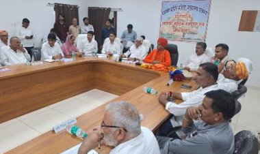 केन्द्रीय संस्कति एवं पर्यटन मंत्री ने ली पोकरण में जिला अधिकारियों की बैठक 