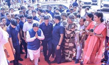 କଟକରେ ପ୍ରାୟ ୪୦ ପୂଜା ମଣ୍ଡପ ବୁଲି ଦେଖିଲେ ମୁଖ୍ୟମନ୍ତ୍ରୀ