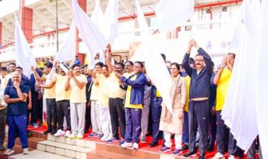 ରାଷ୍ଟ୍ରୀୟ ଏକତା ଦିବସ ଅବସରରେ କଳିଙ୍ଗ ଷ୍ଟାଡିୟମରେ, ରାଷ୍ଟ୍ରୀୟ ଏକତା ପାଇଁ ଶପଥ ପାଠ କରାଇଲେ