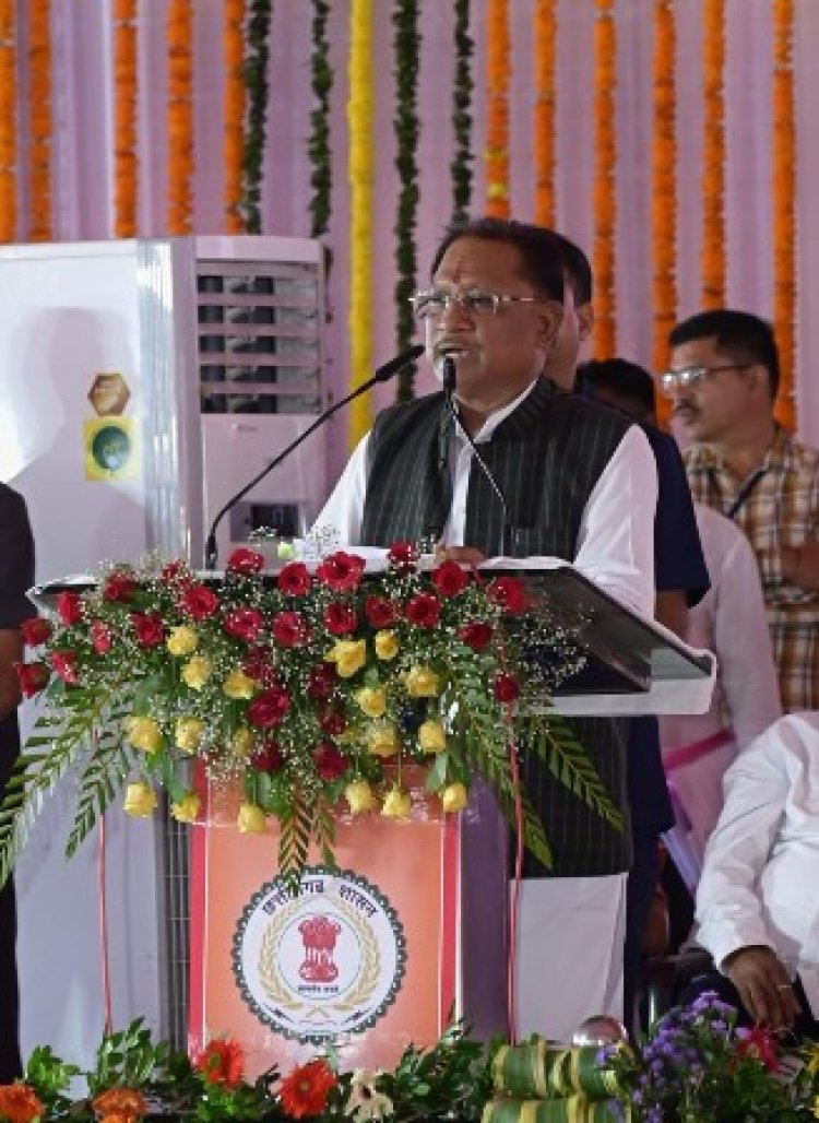 मुख्यमंत्री विष्णु देव साय द्वारा सूरजपुर में आयोजित राज्य स्तरीय सियान सम्मान कार्यक्रम में की गई घोषणाएं