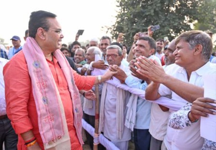 सीएम भजनलाल पहुंचे अपने पैतृक गांव अटारी, हुआ भव्य स्वागत