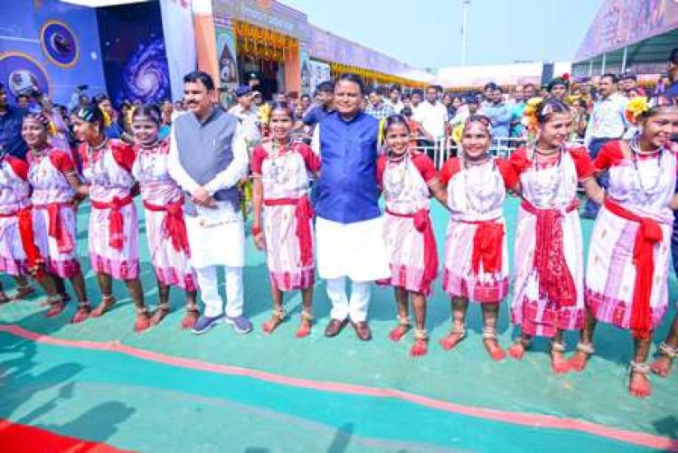 ରାଜ୍ୟସ୍ତରୀୟ ଶିଶୁ ଦିବସ ସମାରୋହ ‘ସୁରଭି’, ବିଦ୍ୟାର୍ଥୀମାନେ ନିଜ ଭିତର ଲୁକ୍କାୟିତ ଗୁଣାବଳୀ ଏବଂ ଦକ୍ଷତାକୁ ଚିହ୍ନଟ କରନ୍ତୁ-ମୁଖ୍ୟମନ୍ତ୍ରୀ