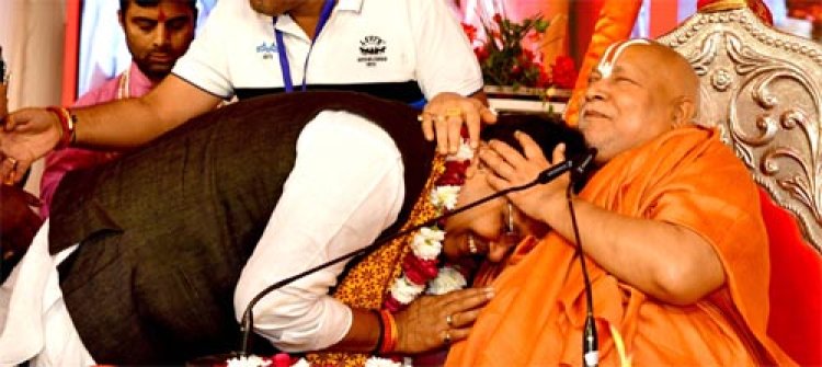 जगद्गुरु रामभद्राचार्य के श्रीमुख से मुख्यमंत्री भजनलाल शर्मा ने किया राम कथा का श्रवण