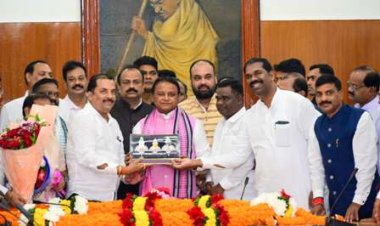 ଏହି ସଫଳତା ପାଇଁ ବିଧାନସଭା ପାର୍ଟି ମୋହନ ଚରଣ ମାଜିଙ୍କୁ ଅଭିନନ୍ଦନ ଜଣାଇଛି