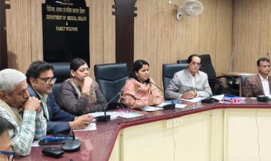 बेहतर समन्वय के साथ अधिकाधिक लोगों को पहुंचाएं शिविरों का लाभ: प्रमुख शासन सचिव, चिकित्सा