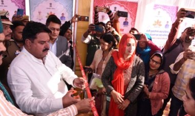 कोटपूतली जिला प्रभारी मंत्री ने जिला स्तरीय प्रदर्शनी का किया उद्घाटन व जिला विकास पुस्तिका का किया विमोचन