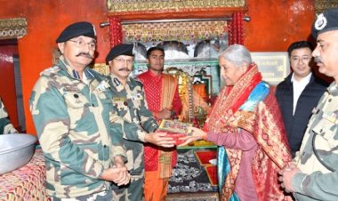 केन्द्रीय वित्त मंत्री ने शक्तिपीठ तनोट माता के किए दर्शन