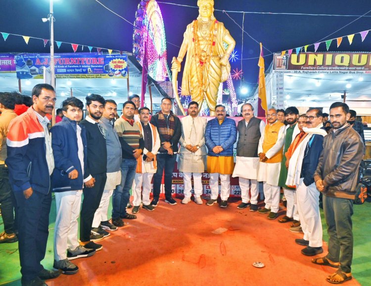 सिर्फ बाजार नहीं, हजारों लोगों से मेल मिलाप कराने वाला स्थल है मेला
