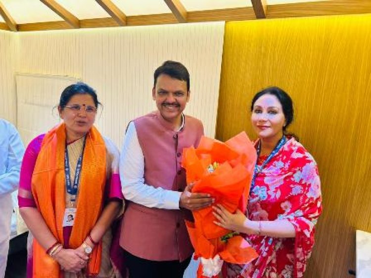 उपमुख्यमंत्री दिया कुमारी ने महाराष्ट्र के मुख्यमंत्री के शपथ ग्रहण समारोह में की शिरकत